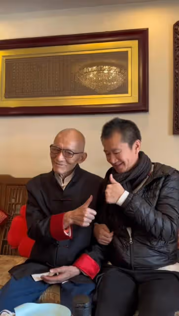 李嘉明千里進京感謝恩人游本昌老師,網友驚訝道還有這個故事
