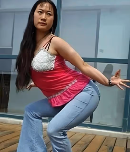 天啊,如今再看芙蓉姐姐,竟然越看越漂亮