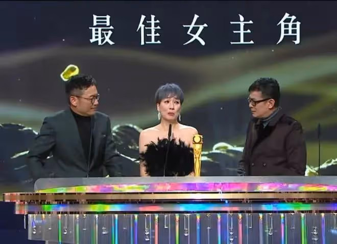 51歲爆冷摘「視後」,亞視花旦到TVB女配,江美儀13年終於熬出頭
