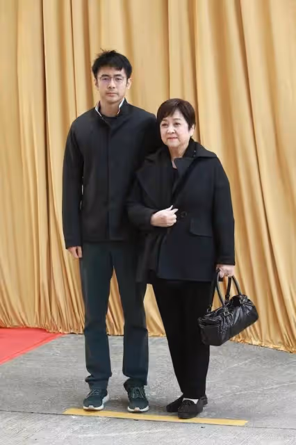 74歲影后消失4個月,突然公開叫賣豪宅,稱最愛謝賢惹怒二婚前夫