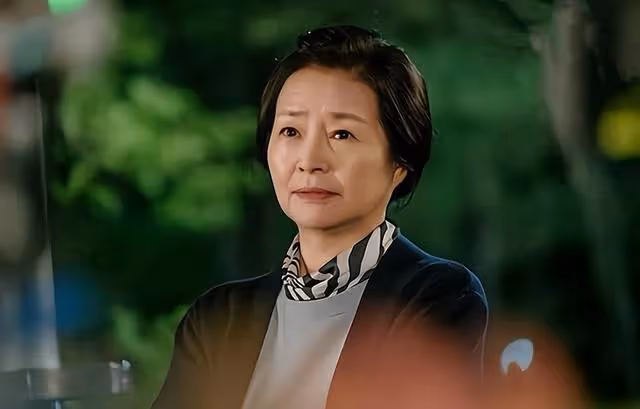 年關將近兒女歸，再婚老伴腳底抹油忙開溜：十幾口人，你自己伺候