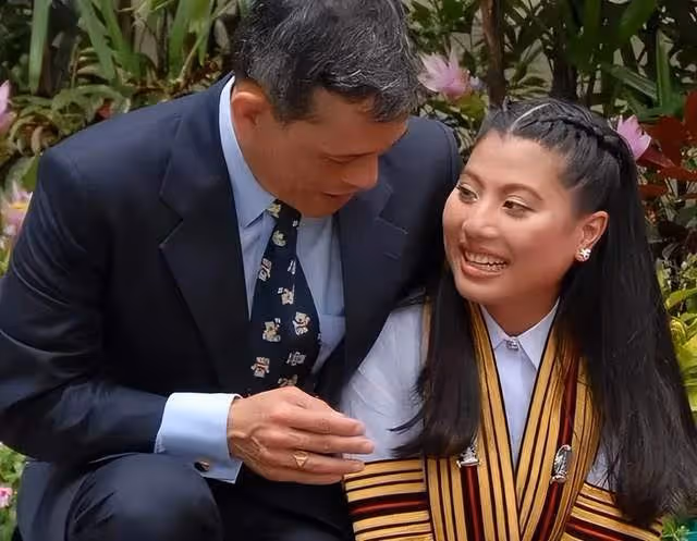 太荒唐！瑪哈國王不顧長女病危給小公主高調慶生，泰國民眾憤怒