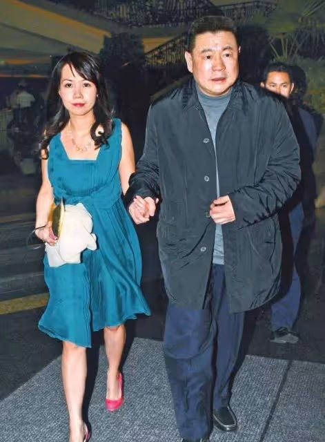 甘比深夜發歌詞，疑似隔空對話呂麗君，稱其不會有好結果