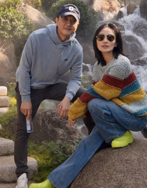 李亞鵬褲子穿10年全是破洞不舍扔,海哈金喜花30塊錢補好被贊持家