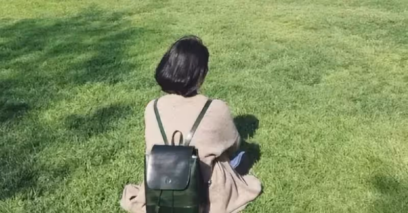 大姑姐離婚後，老公沒跟我商量就給他姐30萬買房，我直接提出離婚