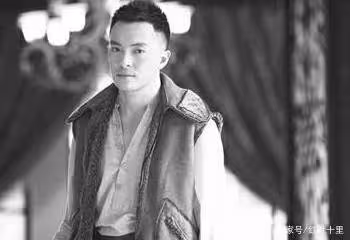 富大龍8歲出道9歲獲獎,31歲成三料影帝,卻只能送外賣租房住