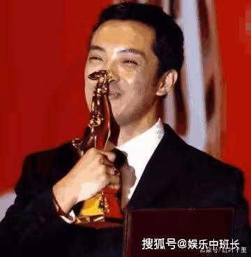 富大龍8歲出道9歲獲獎,31歲成三料影帝,卻只能送外賣租房住