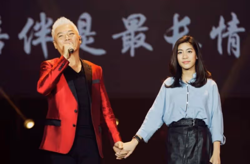 巫啟賢22歲女兒顏值被嘲!皮膚黝黑沒知名度,本人反擊:自覺很漂亮