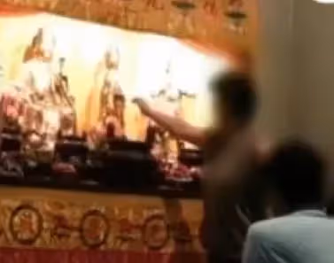 婆婆逼著媳婦吃香灰生孩子,女人生了龍鳳胎,卻不是自家的娃兒