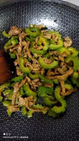 苦瓜炒肉絲