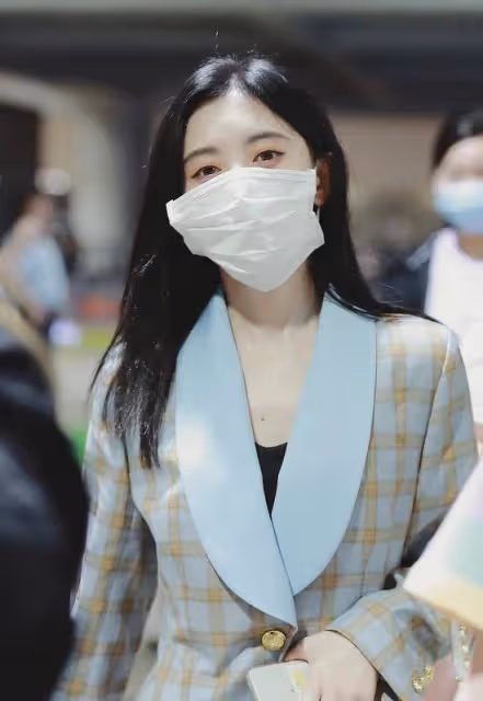 鞠婧禕首次回應「四千年美女」:是誤會?其實公司才是幕後黑手