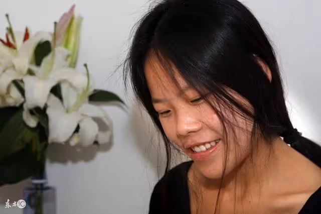 母親收留棄嬰,父親嘆了口氣,二十年後,我才知道他們的秘密