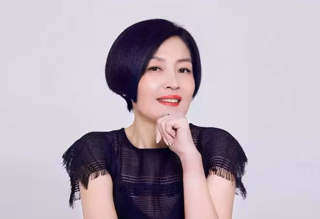 哈文帶女兒美國過年!模樣蒼老變化大,法圖麥戴五件珠寶眉眼像爸
