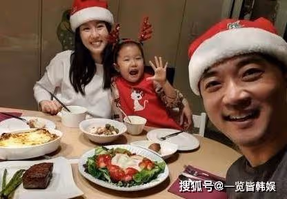 安在旭曬妻女近照分享幸福 曾與故人崔真實合作 年輕時是全面男神