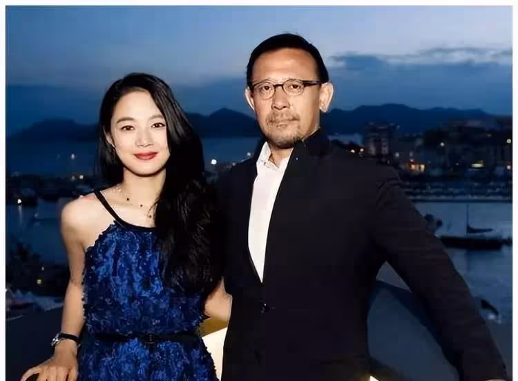 4個「假戲真做」的女明星,戲都還沒殺青,就已經懷有4個月身孕