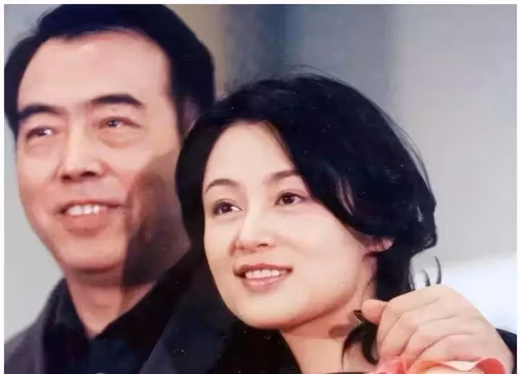 4個「假戲真做」的女明星,戲都還沒殺青,就已經懷有4個月身孕