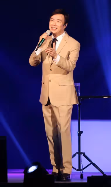 封麥隱退3年後!陳美鳳曝「67歲費玉清私生活」深感佩服 秀場1舉動「值得全演藝圈學習」,告別初戀後至今單身,因何封喉?