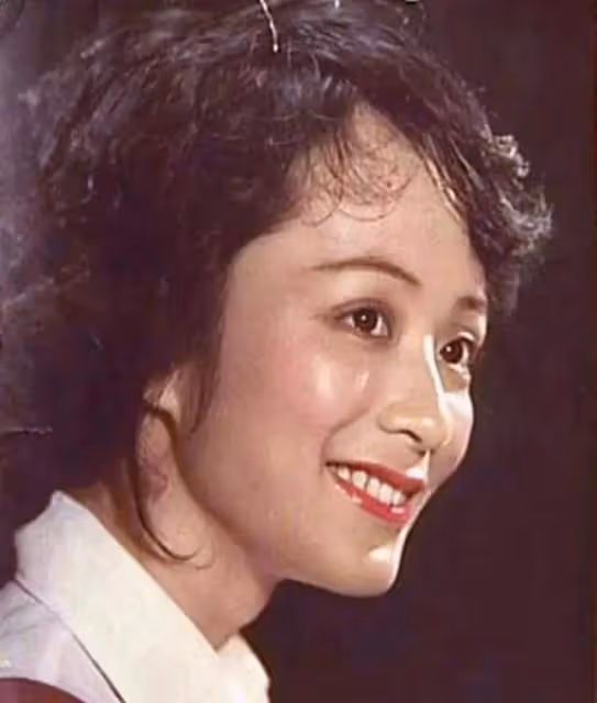 著名歌唱家謝莉斯去世，晚年喪女得過腦梗，老友透露其因新冠離世