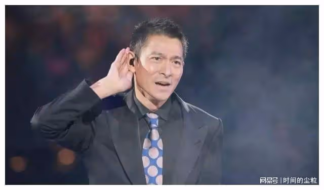 時隔多年,成龍曝光劉德華隱婚的原因,怕粉絲會做出傻事