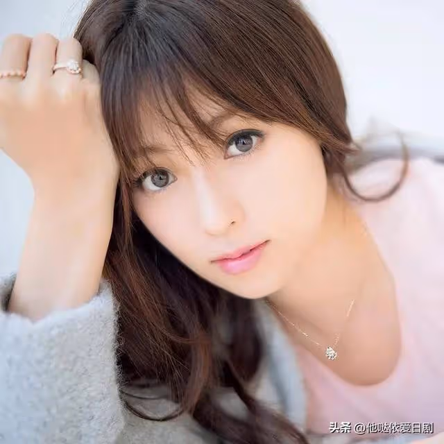40歲的深田恭子，事業強勢愛情略有失意，對於人生該如何平衡呢？