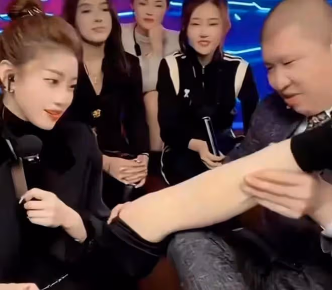 二驢妻子：回老家蓋房子，卻發現丈夫移情別戀，和自己徒弟在一起