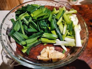 蒜苗鹽煎肉