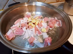 蒜苗鹽煎肉