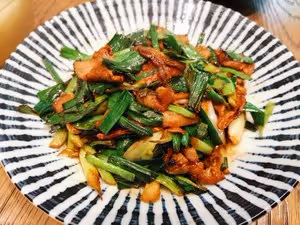 蒜苗鹽煎肉