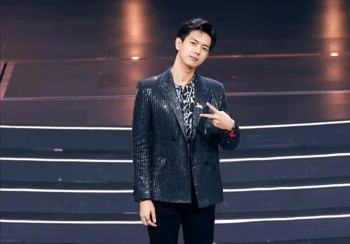 曾因「打人」被雪藏,如今逆襲歸來,成為名副其實的「現男友」