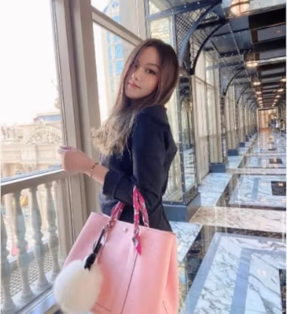 家族基因優秀!前混血港姐雙胞胎妹妹氣質出眾,樣貌更撞臉天王嫂