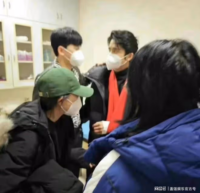 浙江衛視再引爭議,張新成掰手腕受傷,被指好了傷疤忘了疼