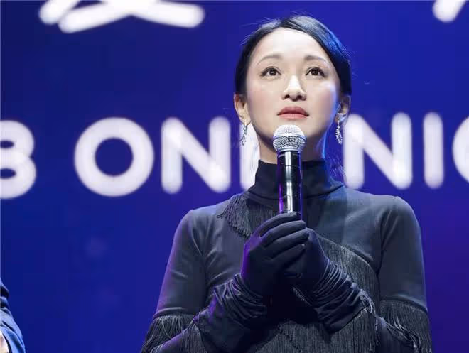 48歲周迅任杭州亞運會形象大使，出鏡推廣曲MV，漫遊西湖淡雅素凈