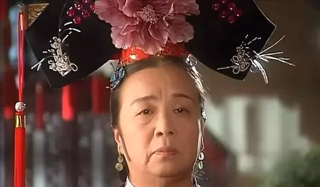 李明啟：我因容嬤嬤演得太好，被觀眾罵了20年，還有人沖我扔雞蛋