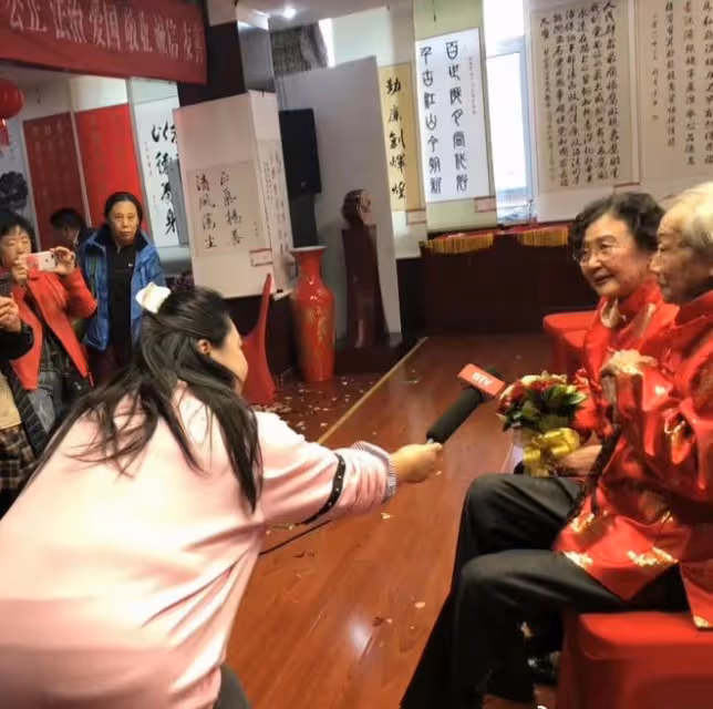 娛樂圈傳噩耗!101歲演員管宗祥去世,晚年住養老院最後露面蒼老