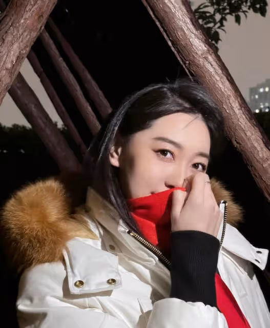 擊劍女神美照曝光!時尚穿搭顯氣質,百看不厭,真的是顏值天花板