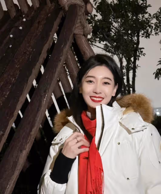 擊劍女神美照曝光!時尚穿搭顯氣質,百看不厭,真的是顏值天花板