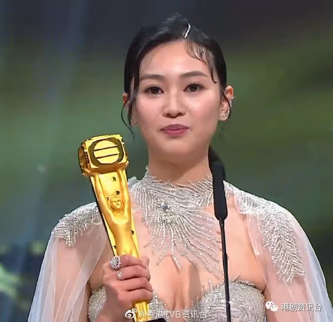 李佳芯開金口籌得230萬元!否認與舊愛陳炳銓復合