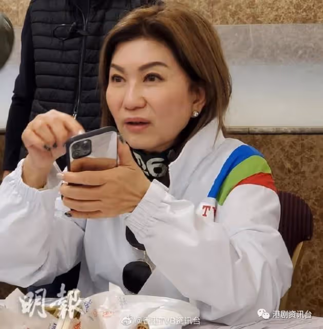 突發!TVB男星凌晨拍劇發生意外,血流如注被送入院縫7針