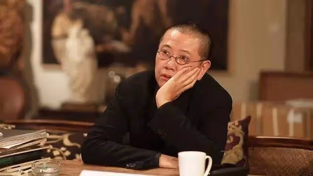 陳丹青:成長不靠知識,我的真實學歷只是小學,藝術就是靠裝