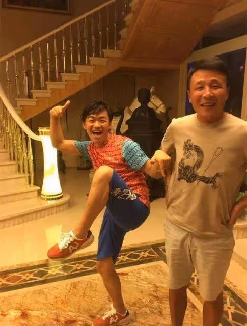 王楠老公郭斌:身價過億,在海南別墅度假卻總回憶兒時苦難很辛酸
