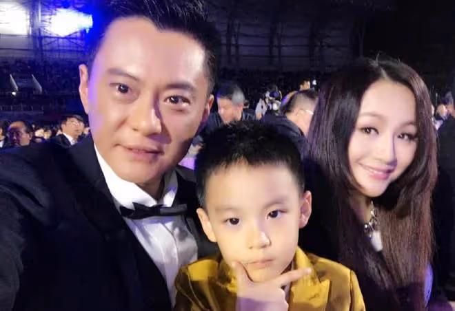 曹穎夫婦為愛子慶生!12歲兒子五官精緻賽明星,穿69元衫難掩帥氣