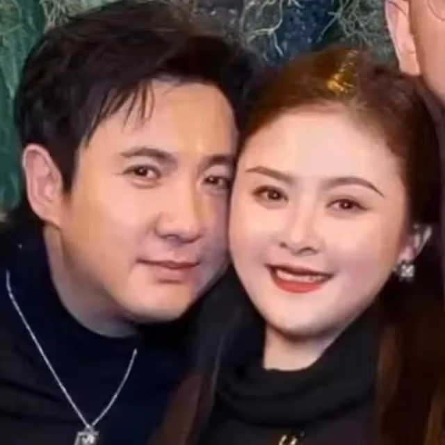 娛樂圈24小時:傳劉愷威女友李曉峰懷孕,管虎父親去世,悲喜不同