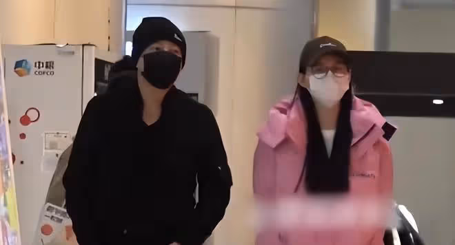 汪小菲終於醒悟！張穎穎疑似官宣分手，張蘭直接留言心機女