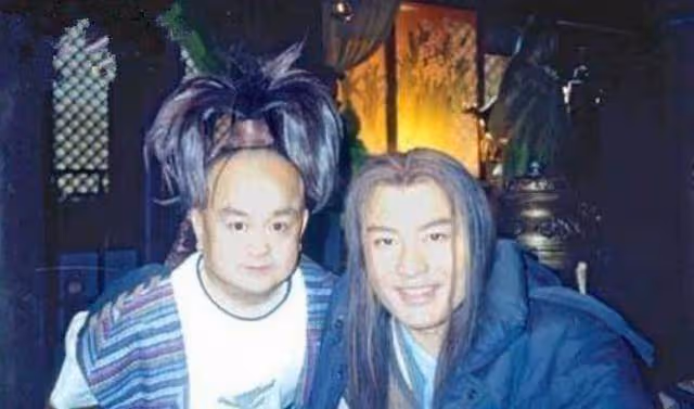 「小陰蝕王」張伸:身高1.15米,現無戲可拍,小18歲嬌妻揚長而去