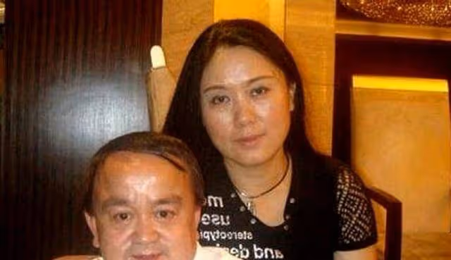 「小陰蝕王」張伸:身高1.15米,現無戲可拍,小18歲嬌妻揚長而去