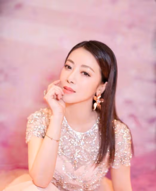 陳紫函，嬌美而不失性感，性感而不失知性，知性而不失女人味