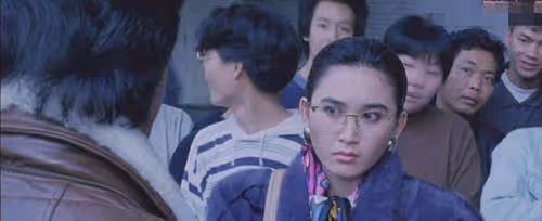 這部電影,25歲溫碧霞滿臉膠原蛋白,烏鴉張耀揚極品帥哥,太般配