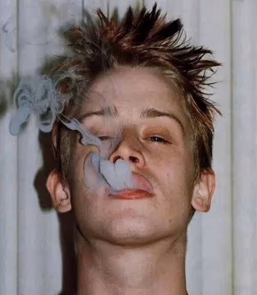 還記得小鬼當家男主嗎?與父母決裂,一周賺100萬為什要上學?