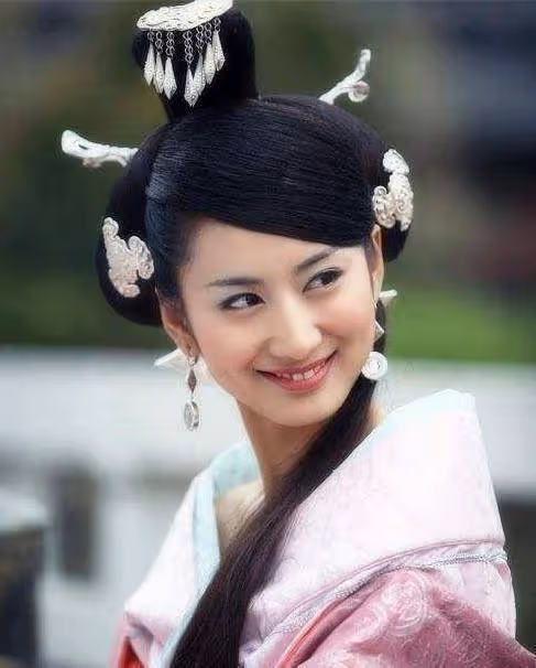 還記得《步步驚心》的綠蕪嗎?被稱為橫店女王,今隱退四年仍單身
