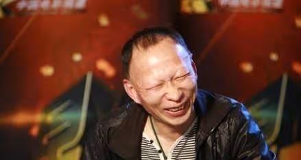 被計程車拒載,長太醜嚇哭女演員,買菜被保安報警,他的人生太難